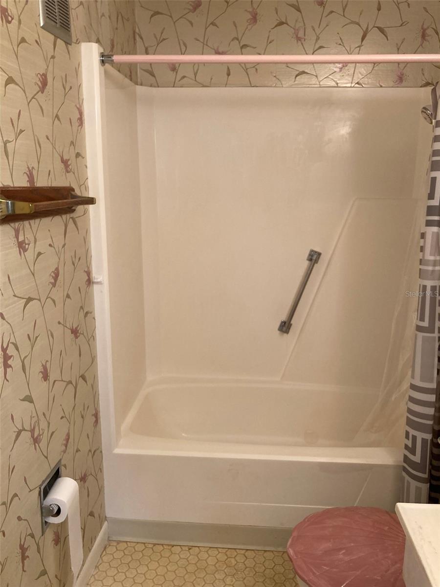 TB8429937 Property Photo