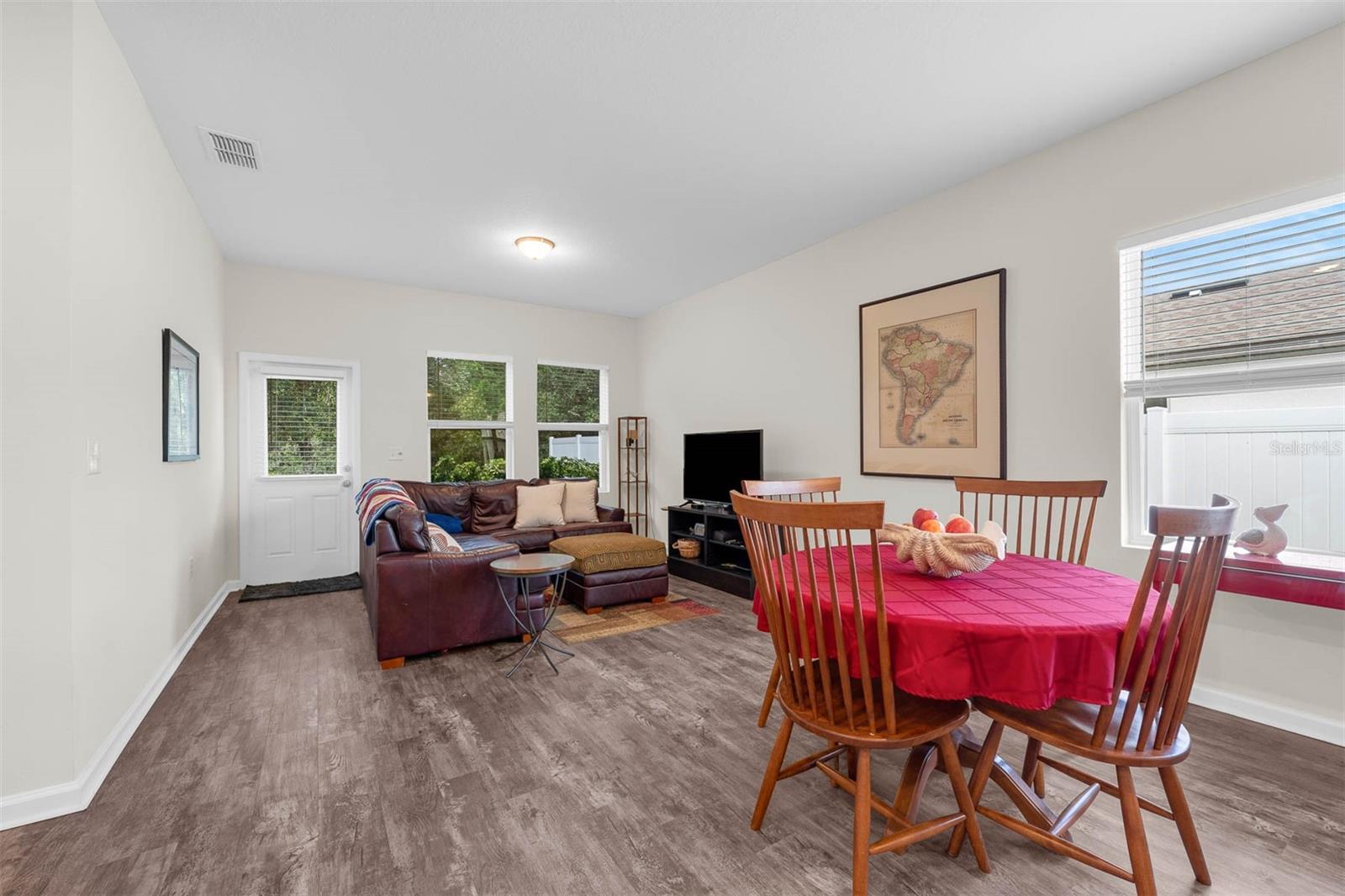 1026 LANDING LN, DELTONA, FL, 32738