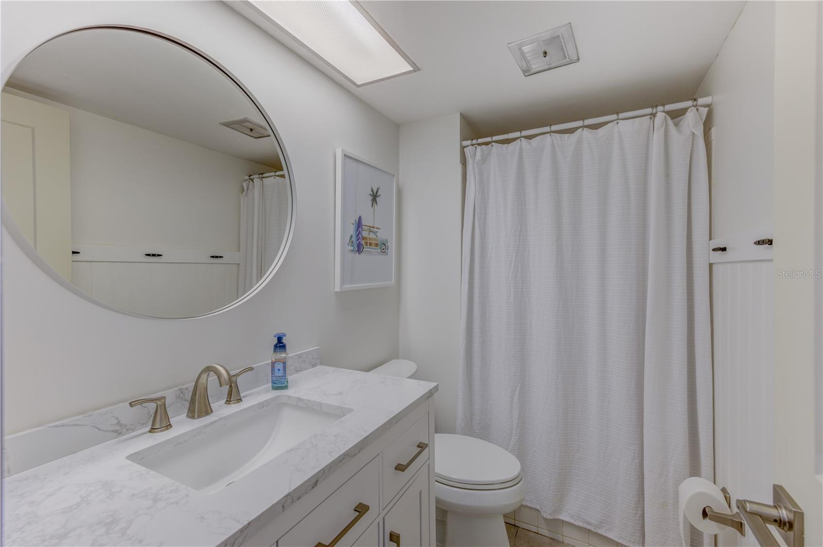 GUEST BATHROOM WITH WALK-IN SHOWER