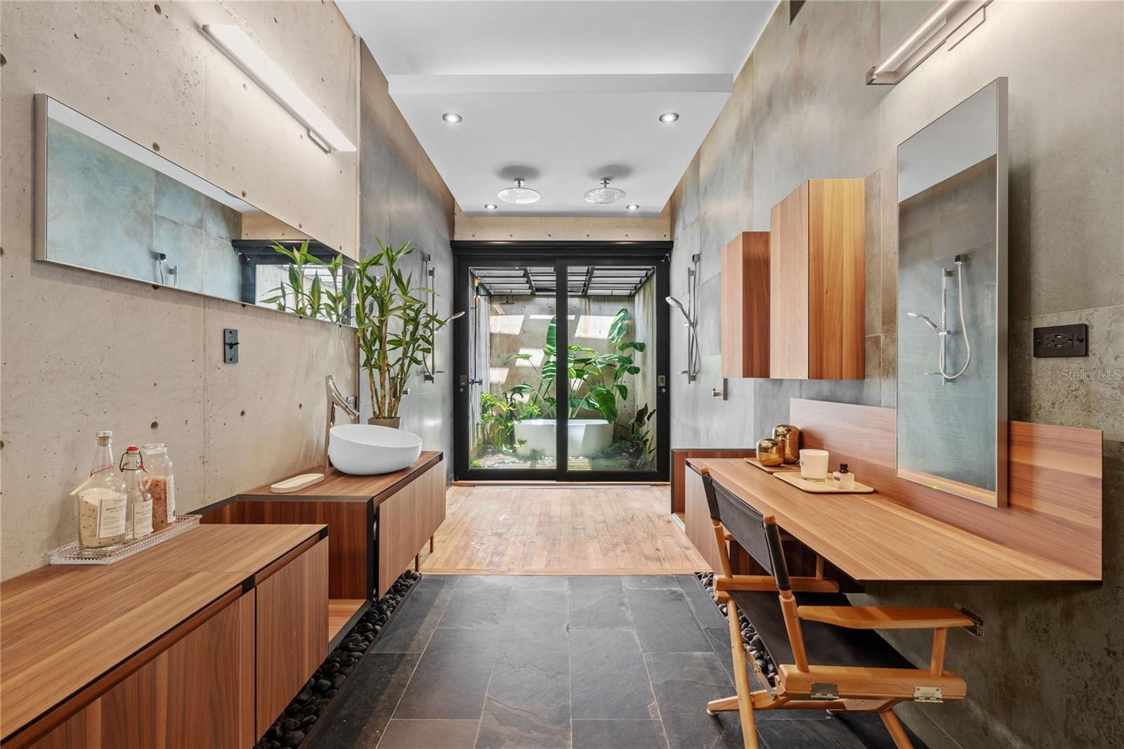 PR9116202 Property Photo