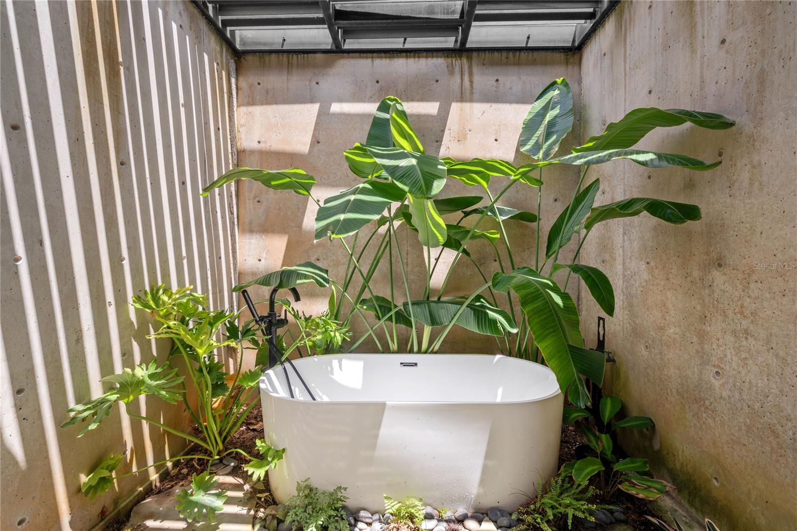 PR9116202 Property Photo