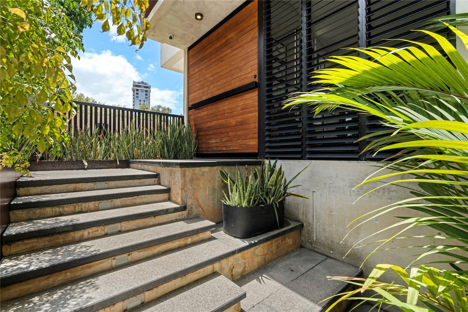 PR9116202 Property Photo