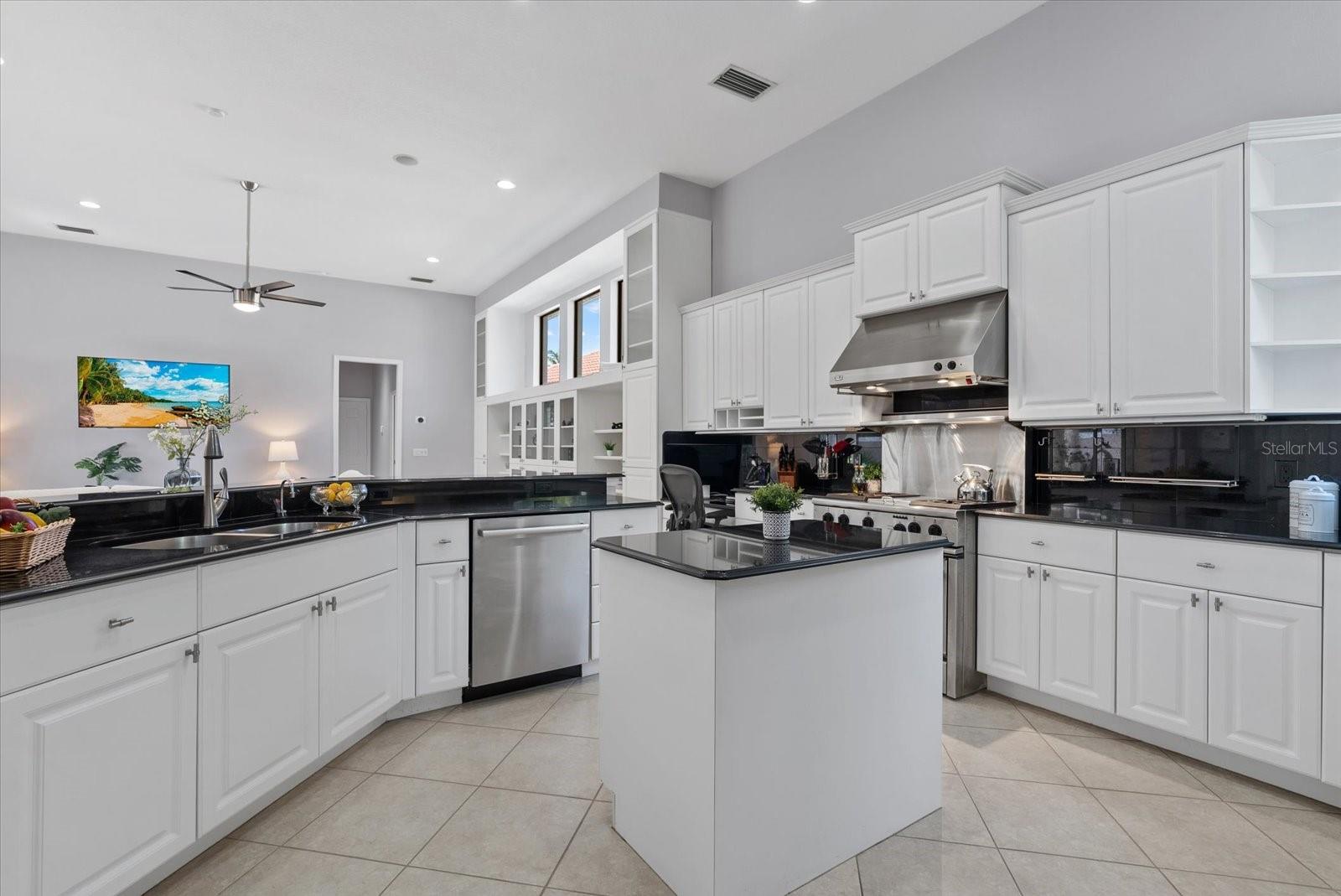 13876 SIENA LOOP, LAKEWOOD RANCH, FL, 34202