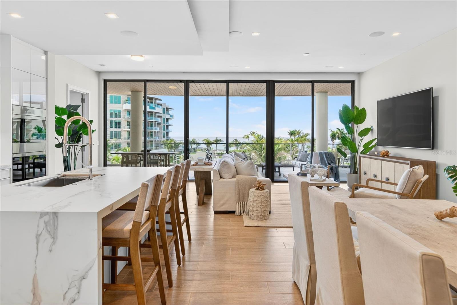 A4665800 Property Photo