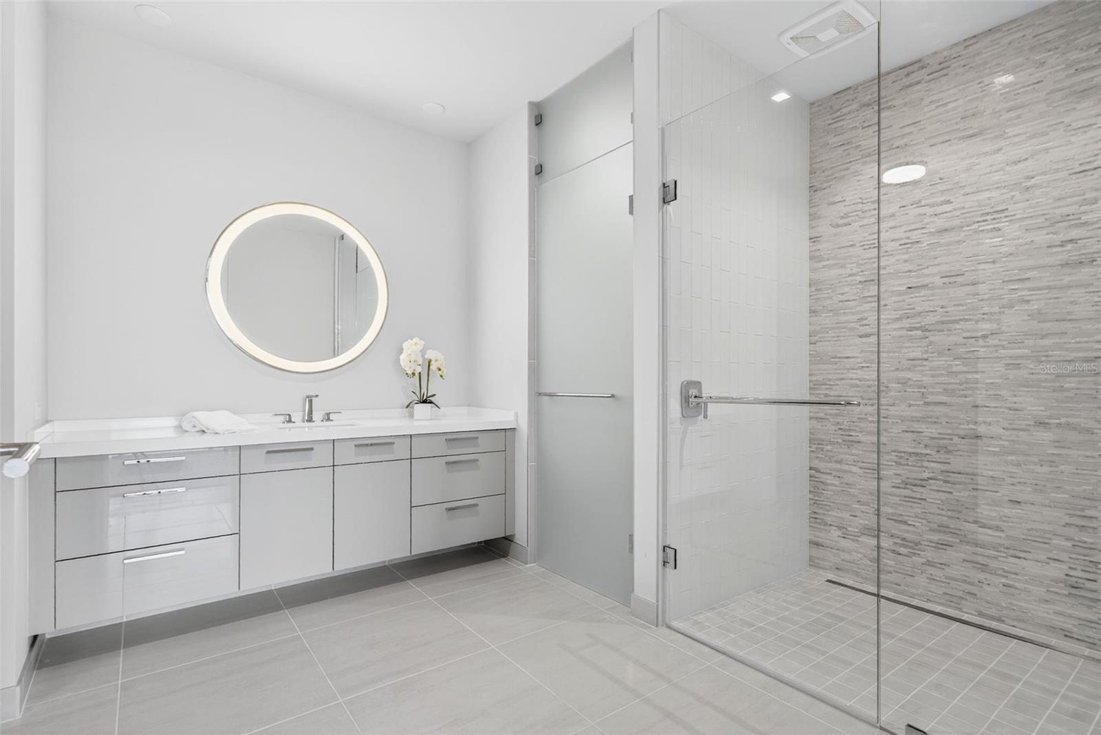 A4665800 Property Photo