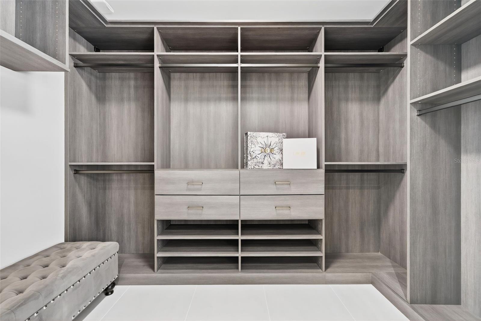 A4665800 Property Photo