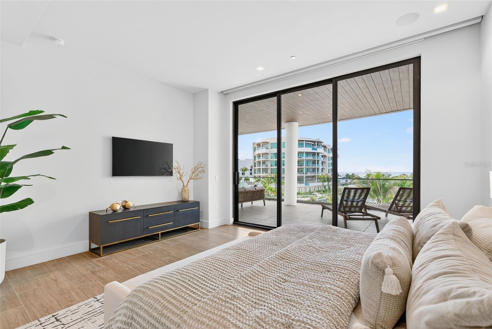 A4665800 Property Photo