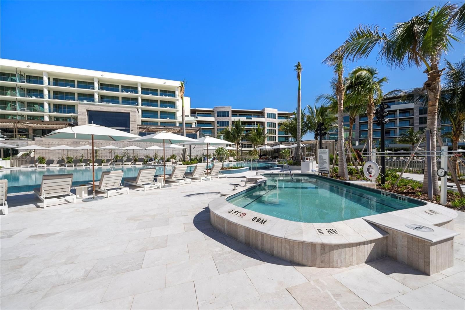 A4665800 Property Photo