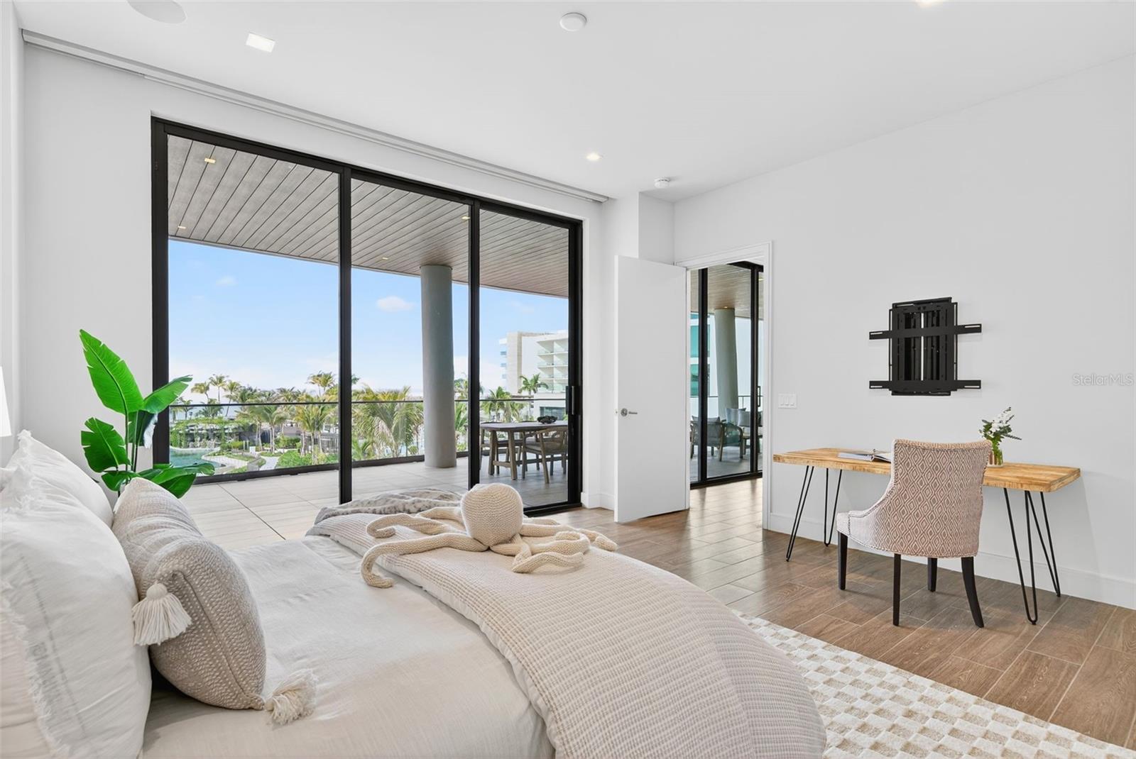 A4665800 Property Photo