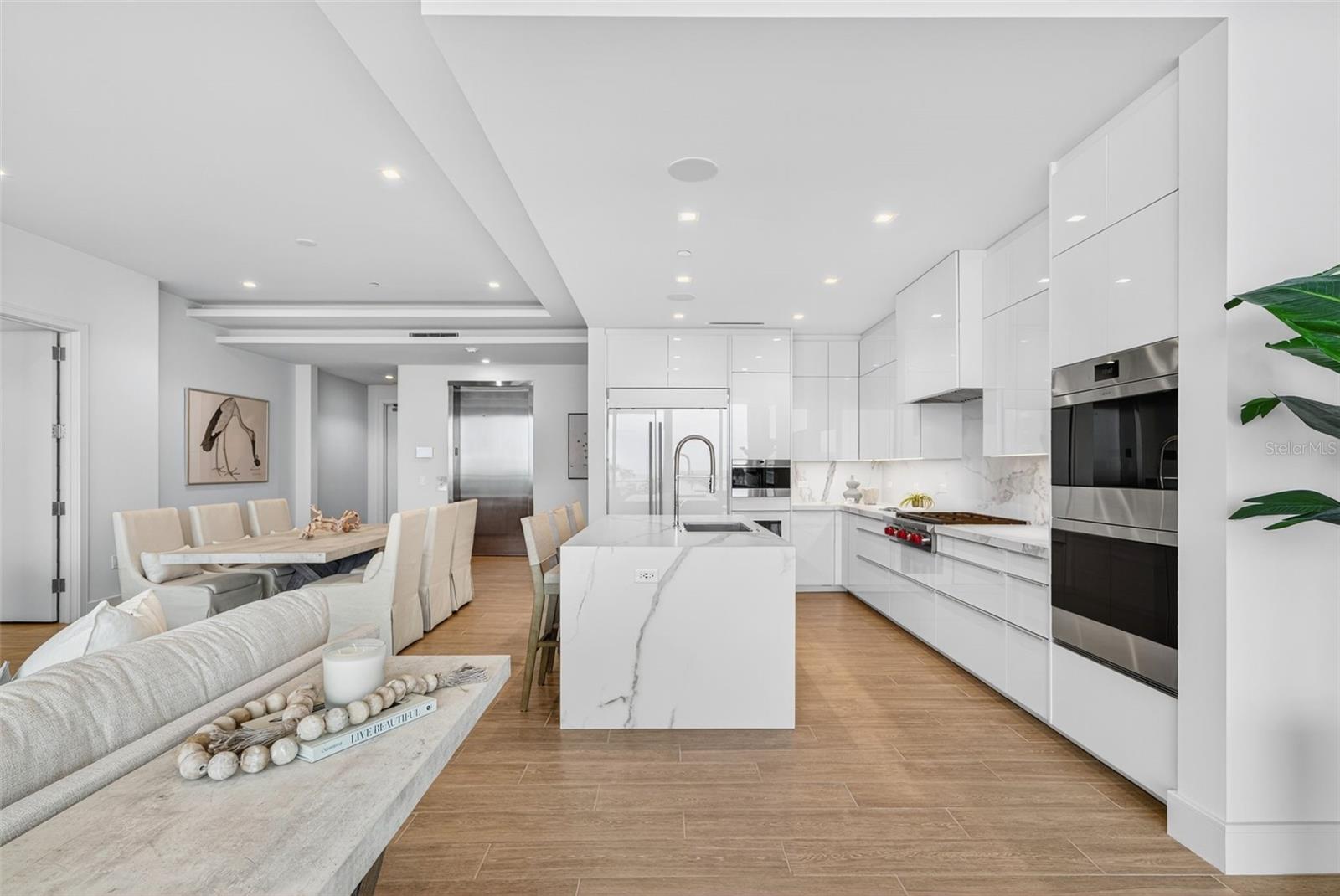 A4665800 Property Photo