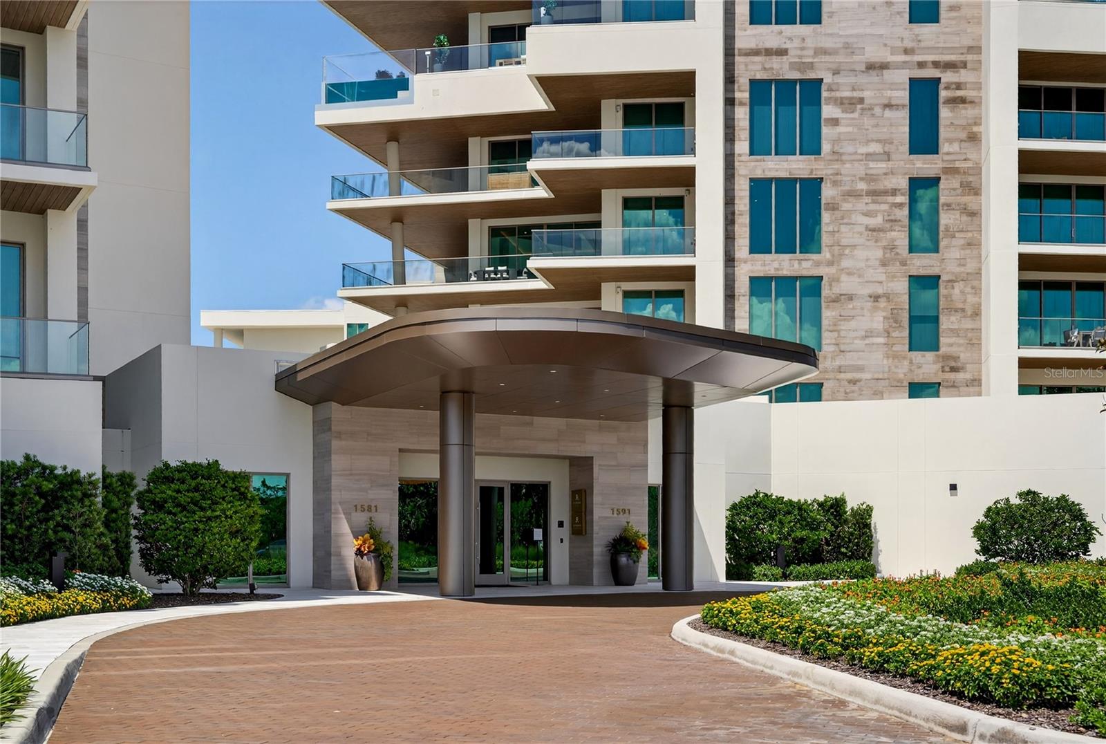 A4665800 Property Photo