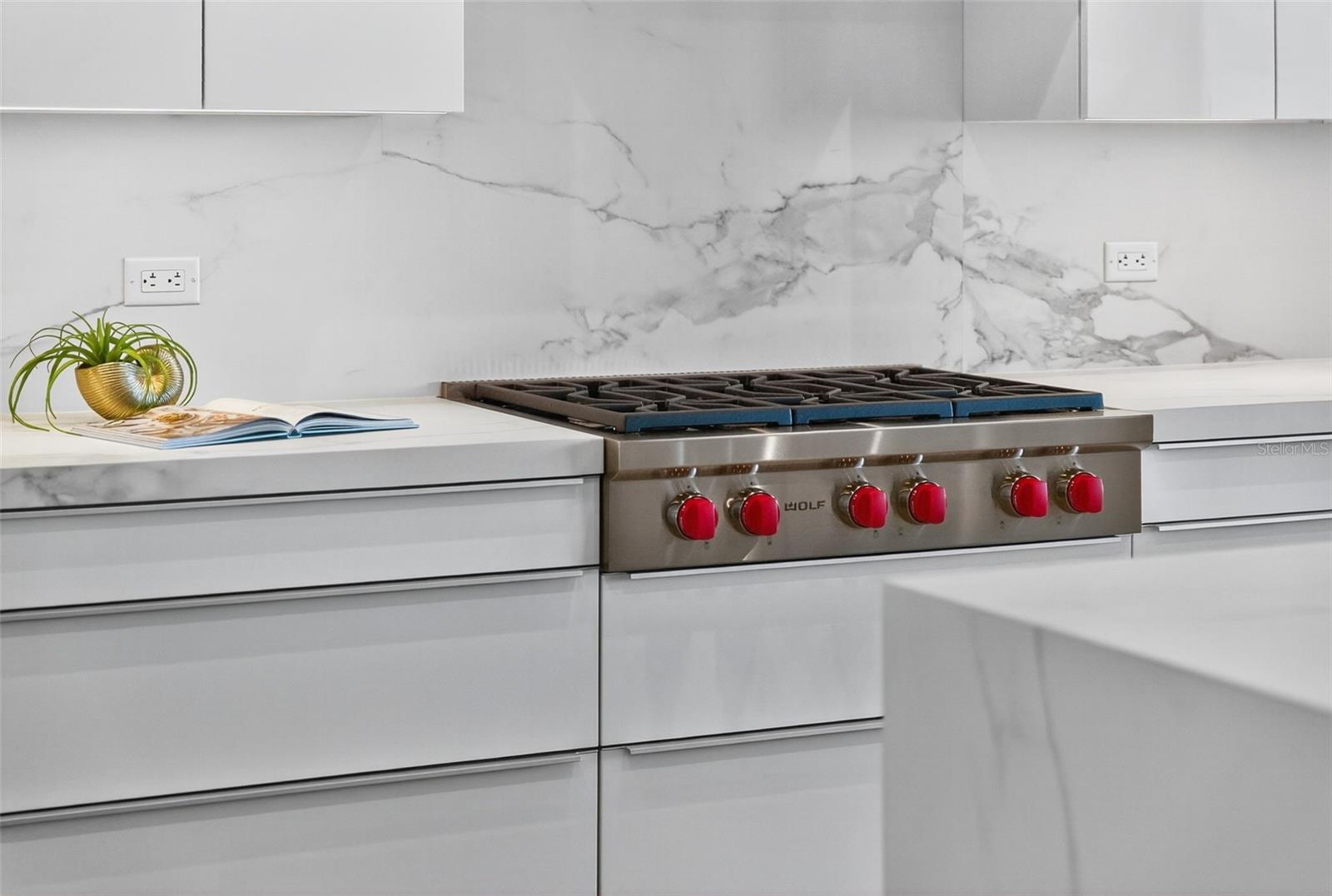 A4665800 Property Photo