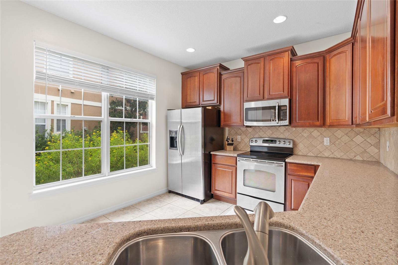 6714 BREEZY PALM DR, RIVERVIEW, FL, 33578