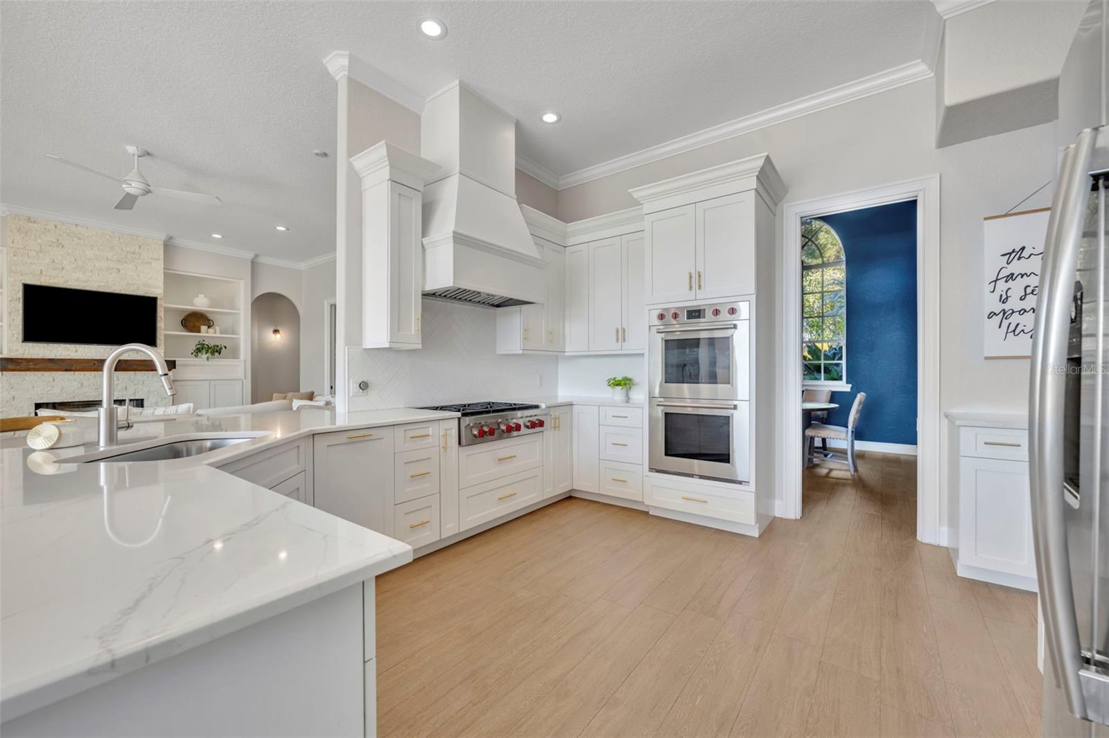 656 LONG LAKE DR, OVIEDO, FL, 32765