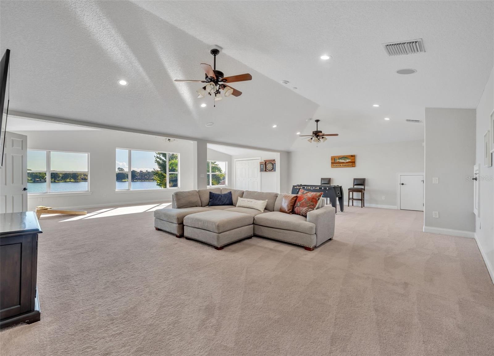 656 LONG LAKE DR, OVIEDO, FL, 32765