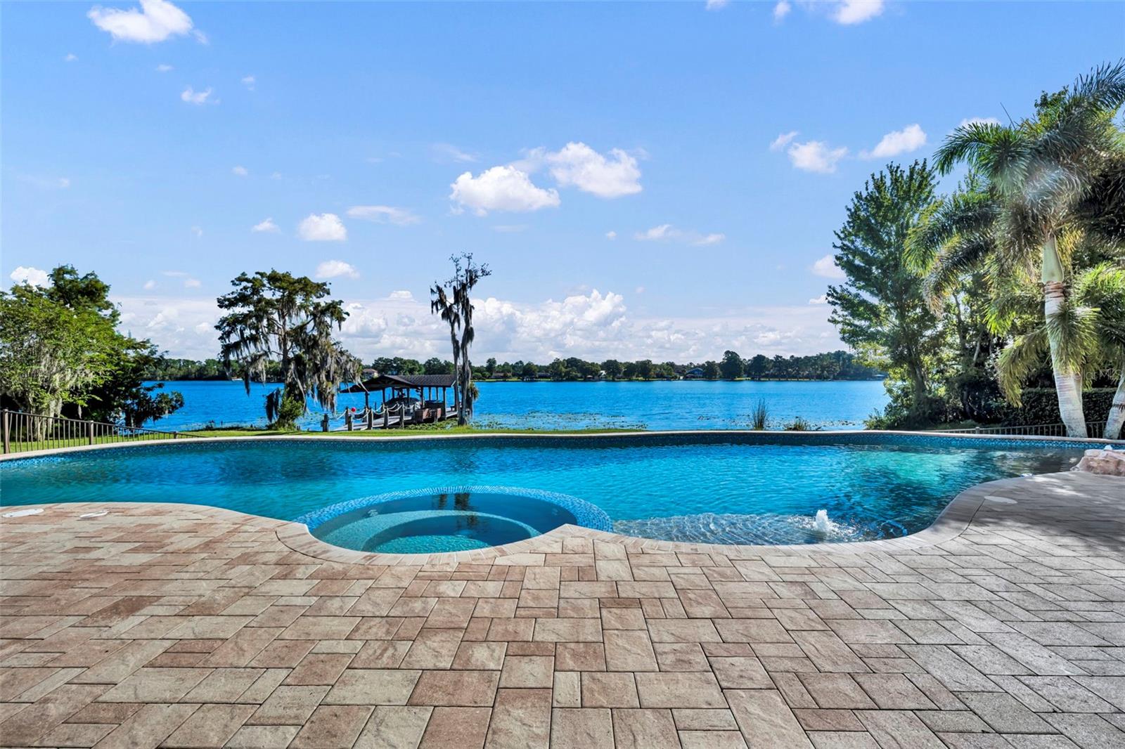 656 LONG LAKE DR, OVIEDO, FL, 32765