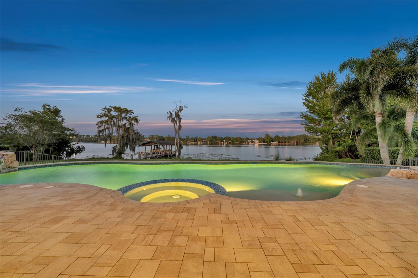 656 LONG LAKE DR, OVIEDO, FL, 32765