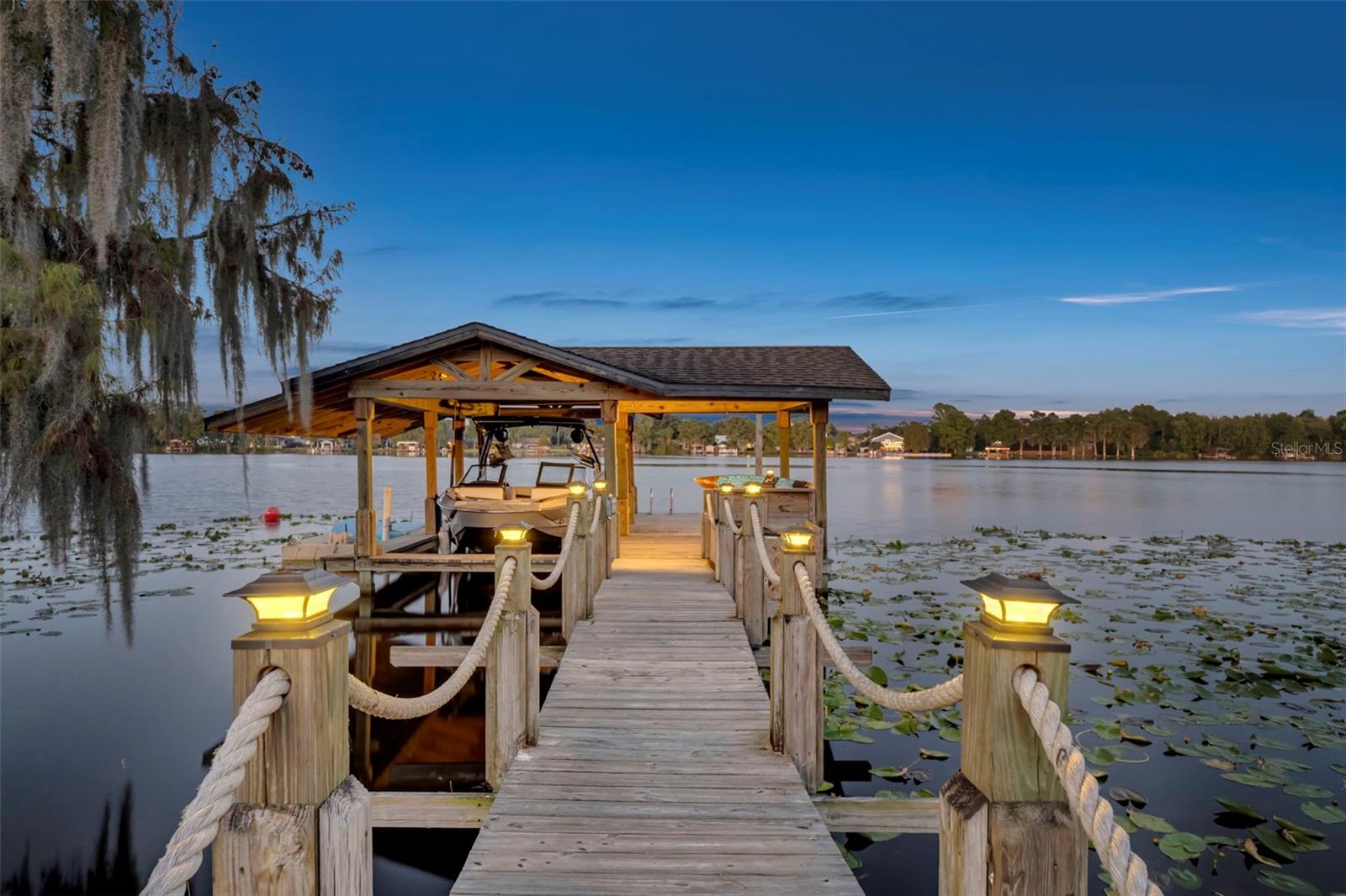 656 LONG LAKE DR, OVIEDO, FL, 32765