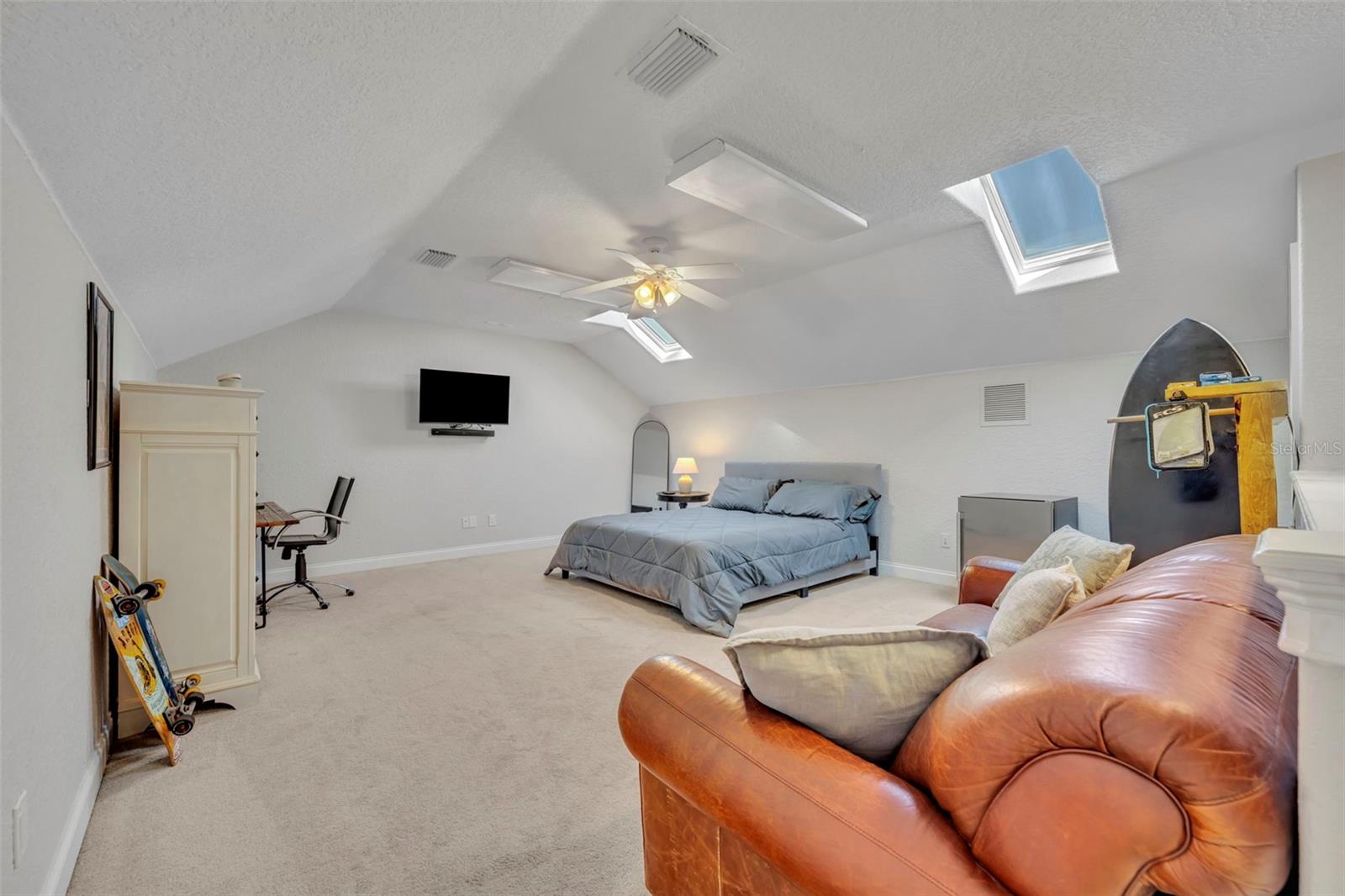 656 LONG LAKE DR, OVIEDO, FL, 32765