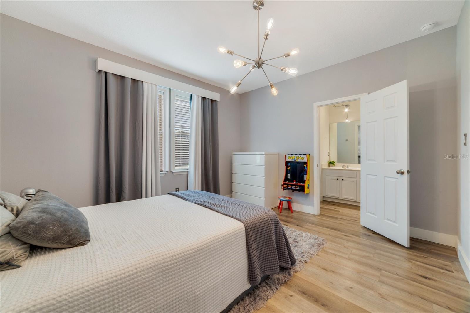 8452 CHILTON DR, ORLANDO, FL, 32836