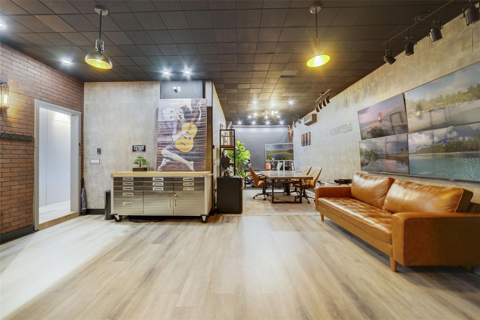 8452 CHILTON DR, ORLANDO, FL, 32836