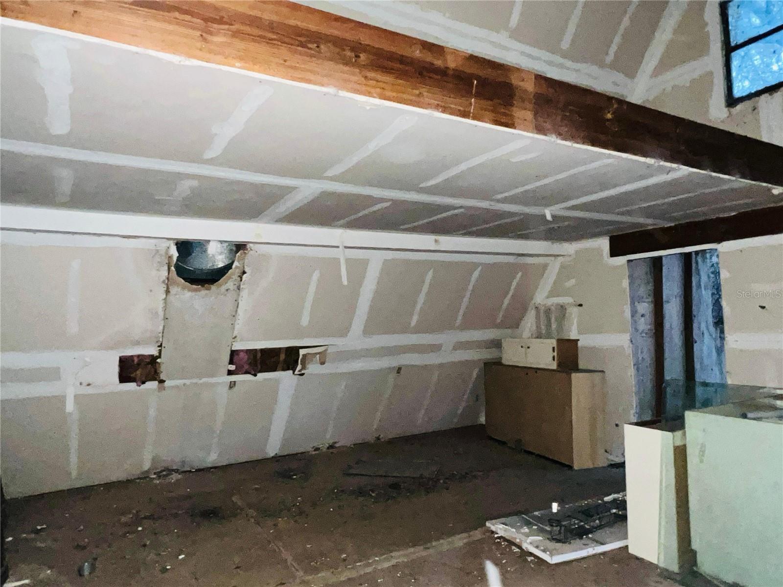 O6346336 Property Photo