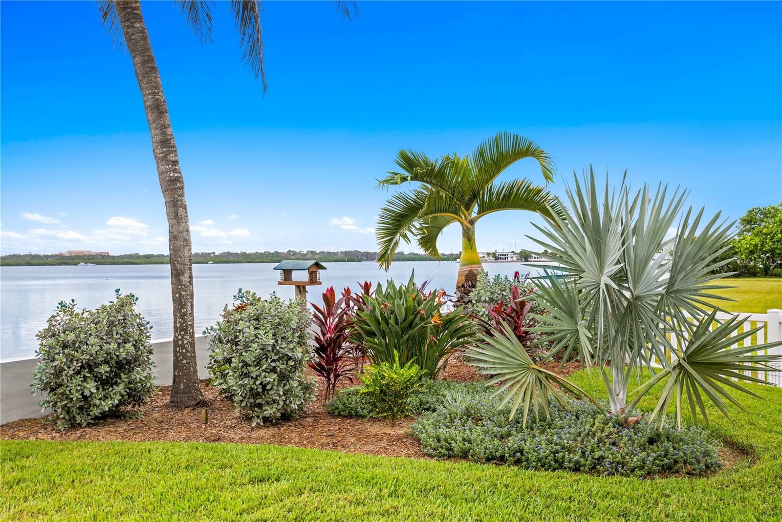 TB8430107 Property Photo