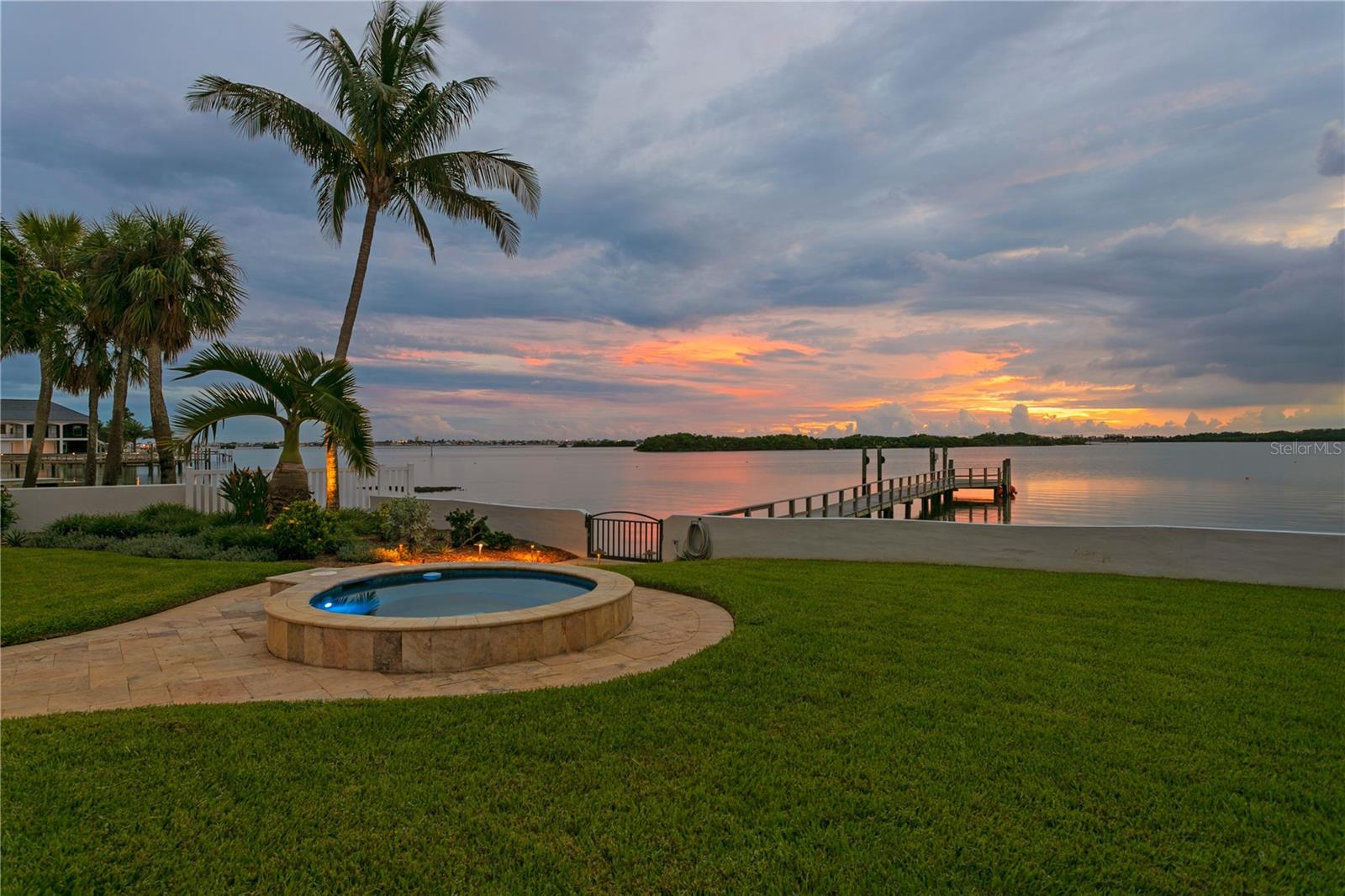 TB8430107 Property Photo