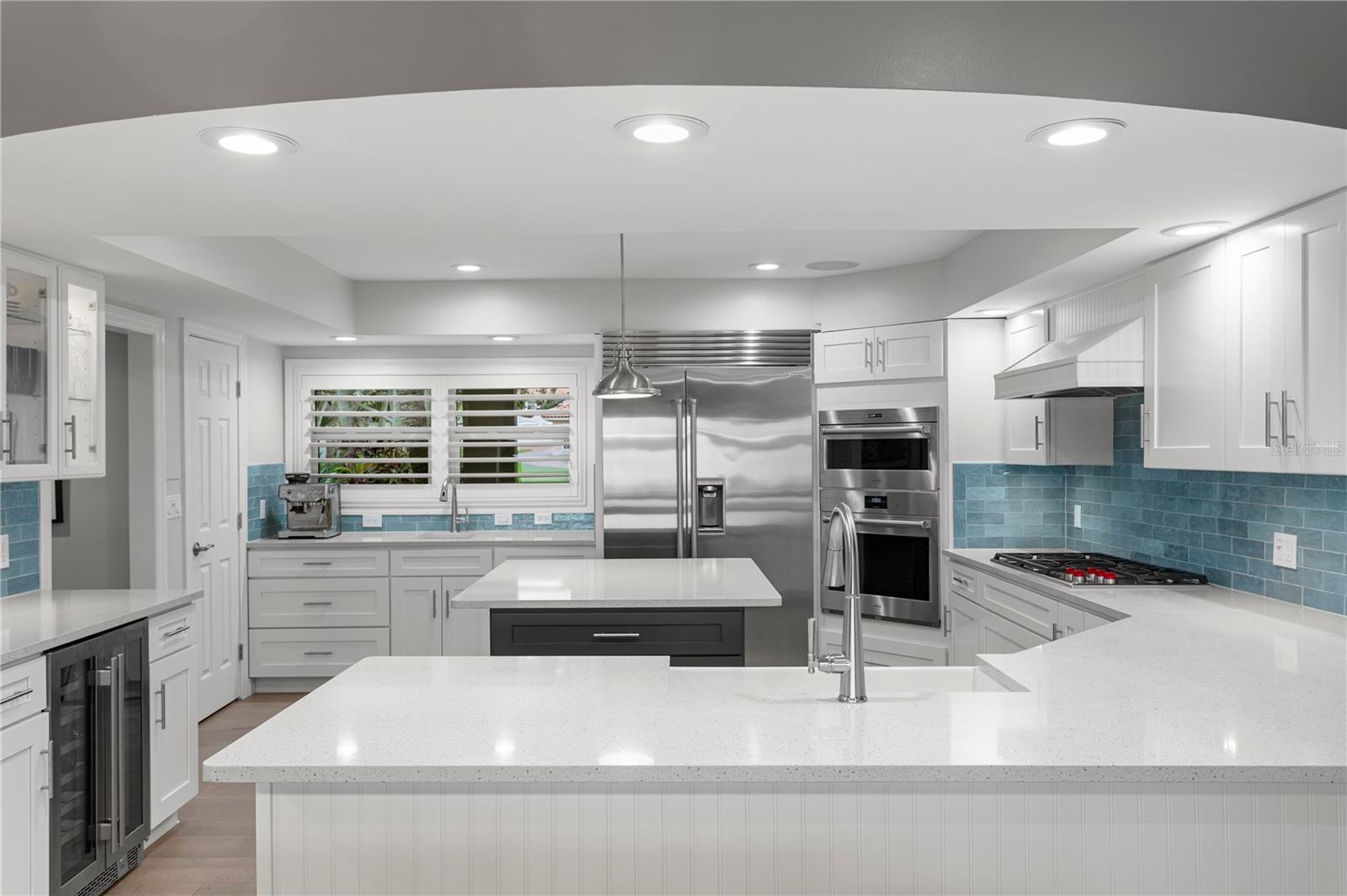 TB8430107 Property Photo