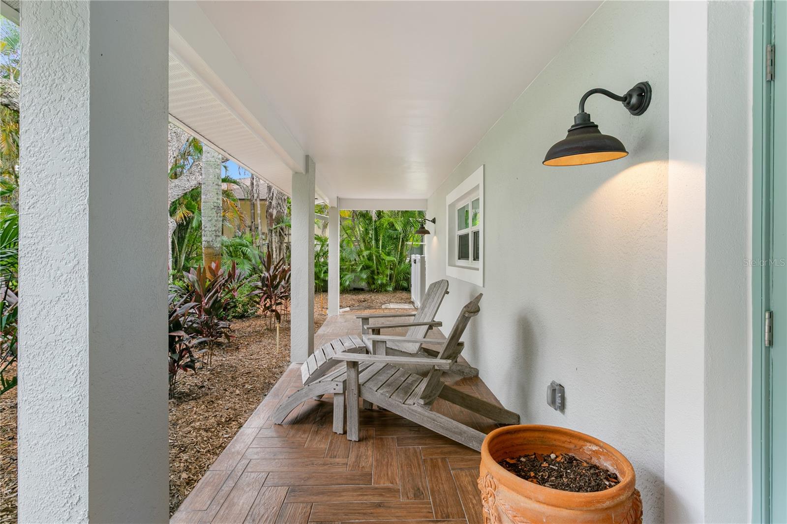 TB8430107 Property Photo