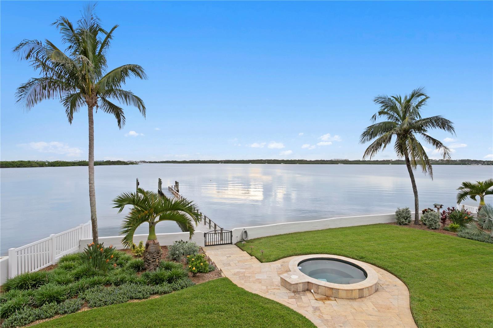 TB8430107 Property Photo