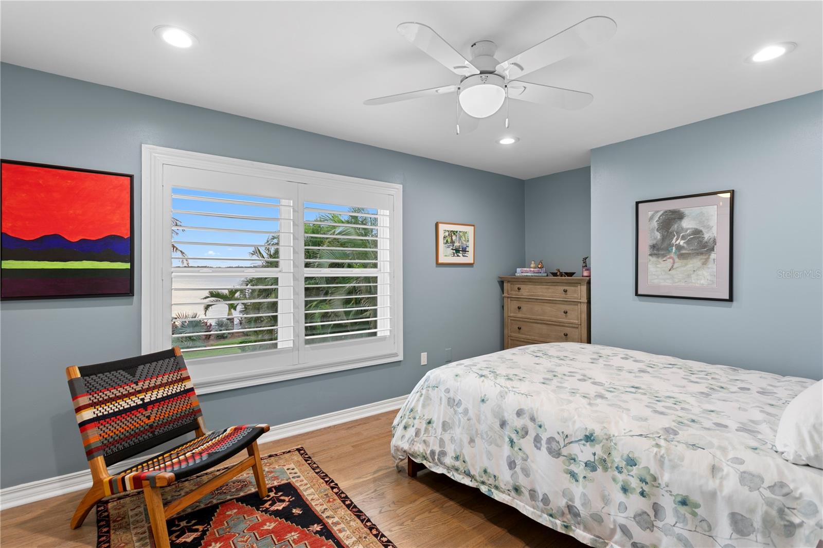 TB8430107 Property Photo