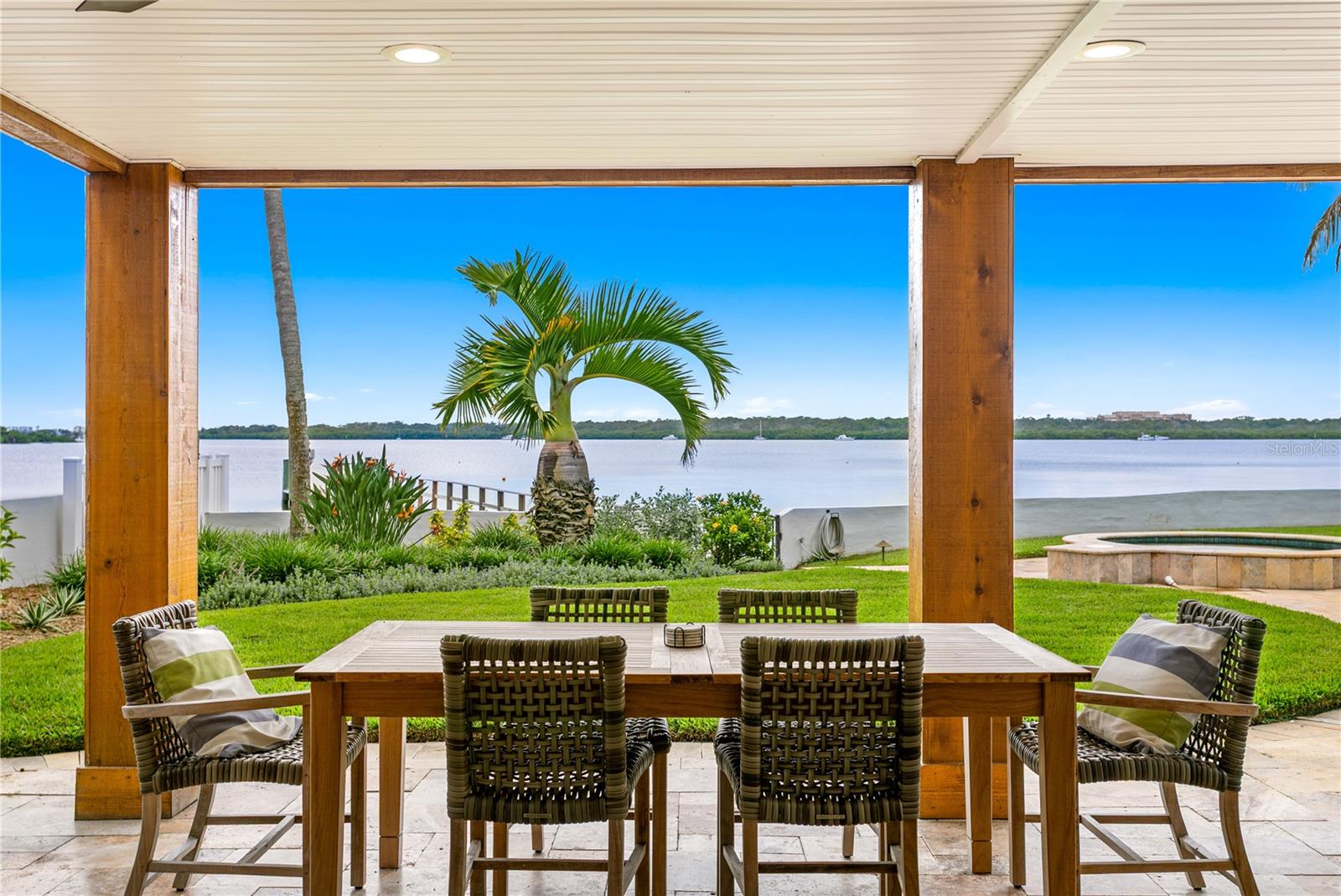 TB8430107 Property Photo