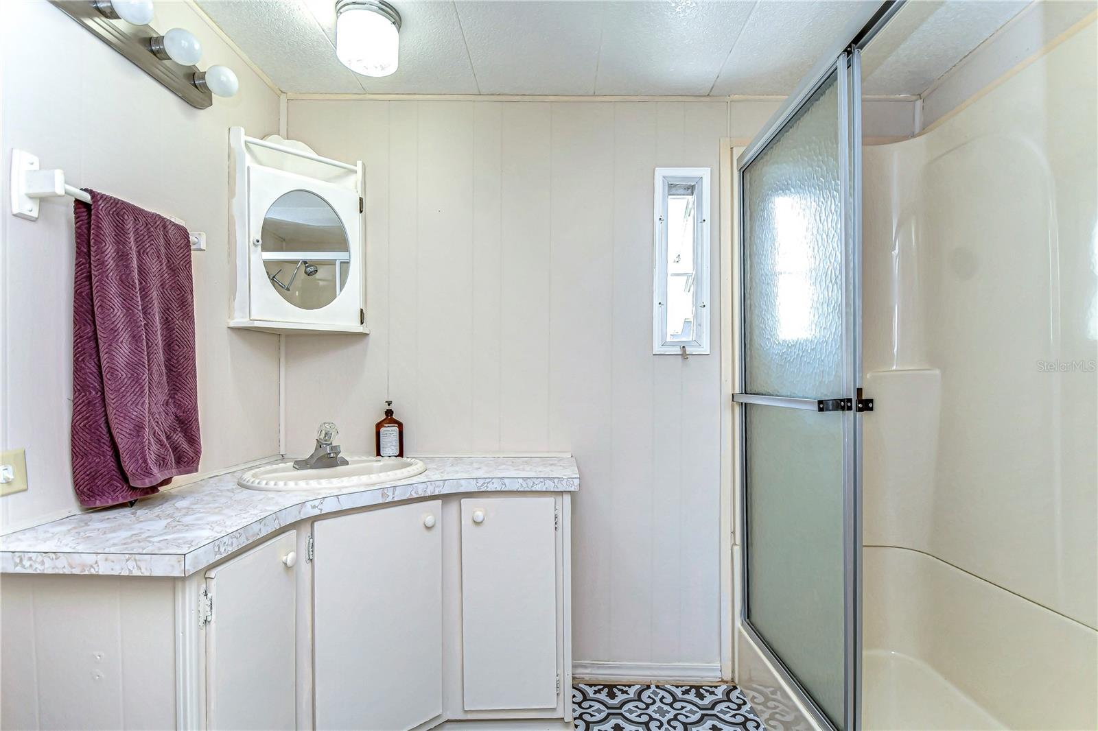 TB8430131 Property Photo