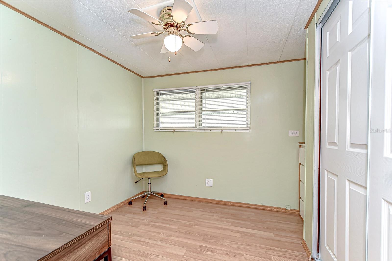 TB8430131 Property Photo