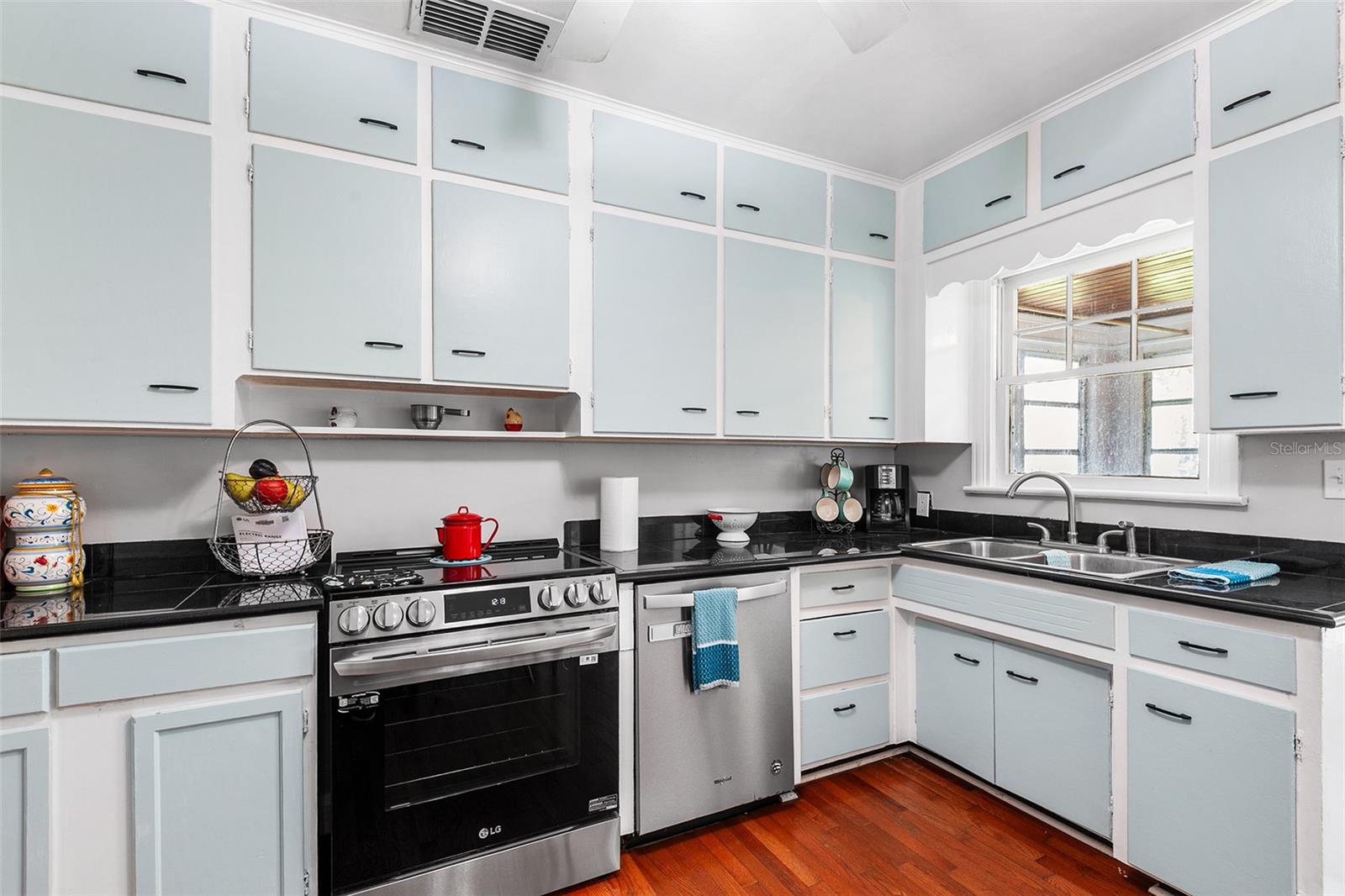 301 W BELVEDERE ST, LAKELAND, FL, 33803