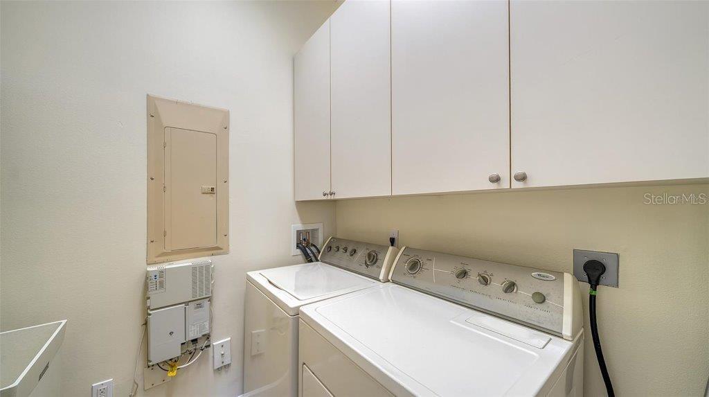 A4665841 Property Photo