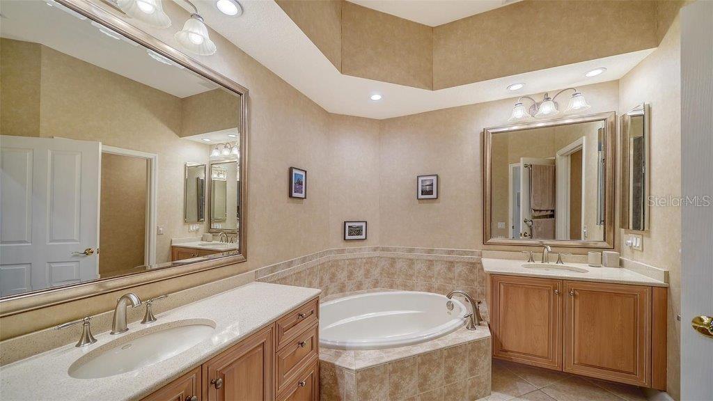 A4665841 Property Photo