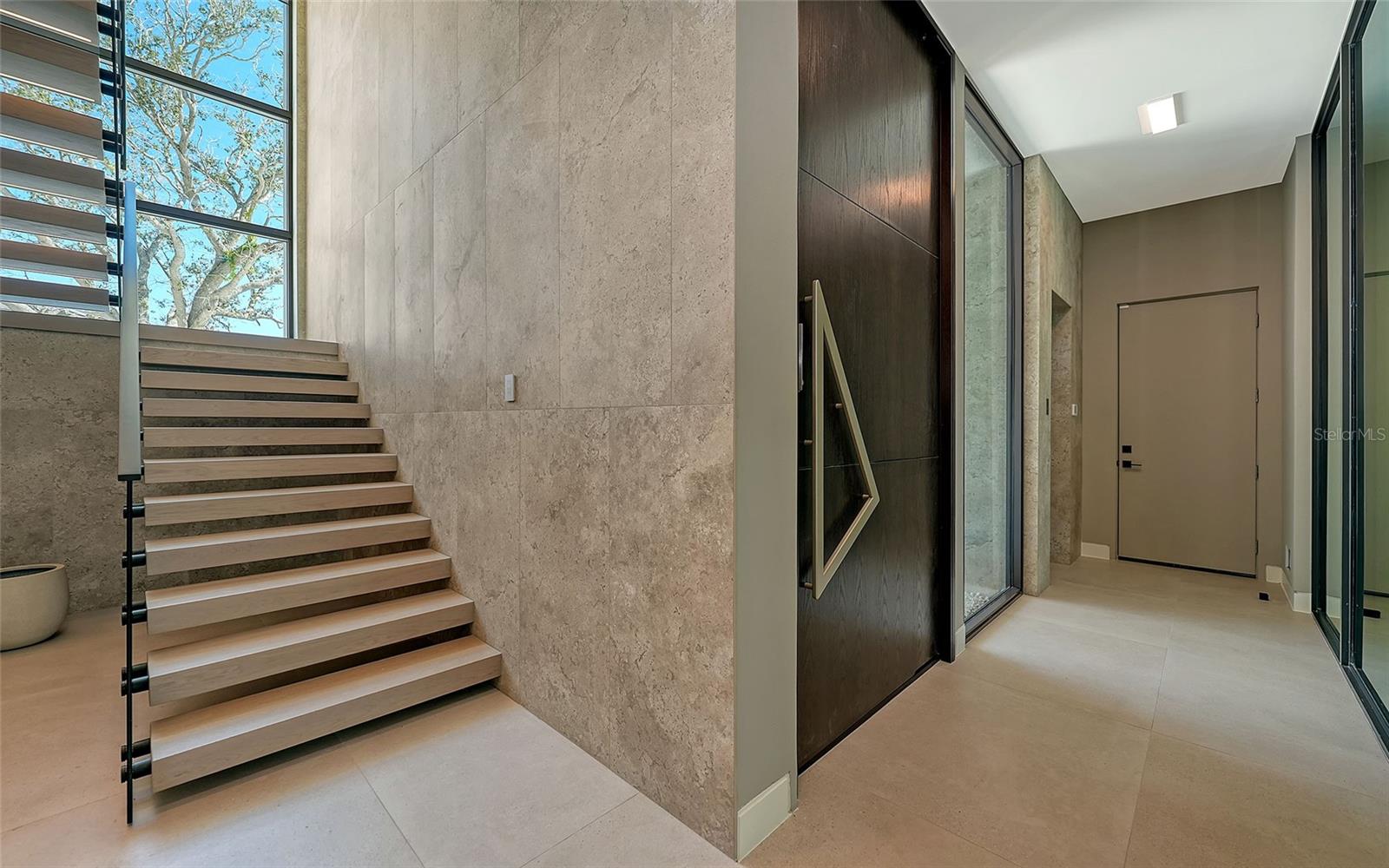 A4665863 Property Photo