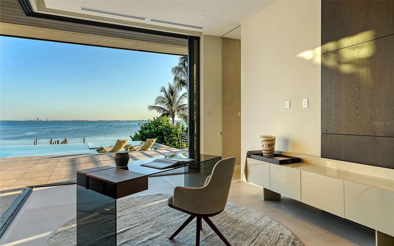 A4665863 Property Photo