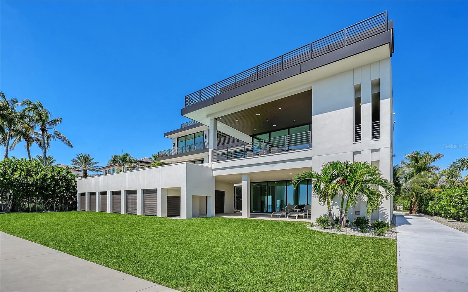 A4665863 Property Photo
