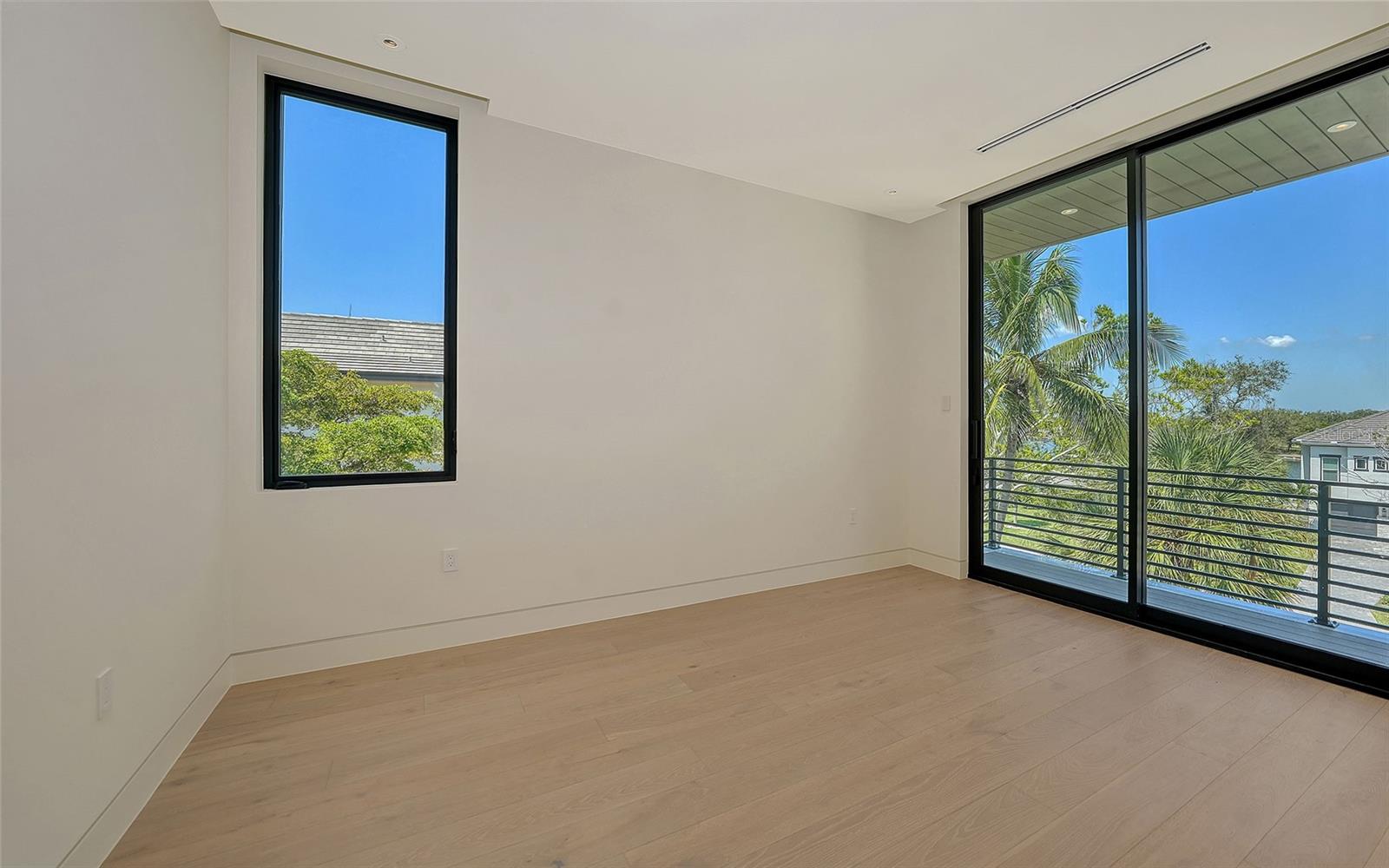 A4665863 Property Photo