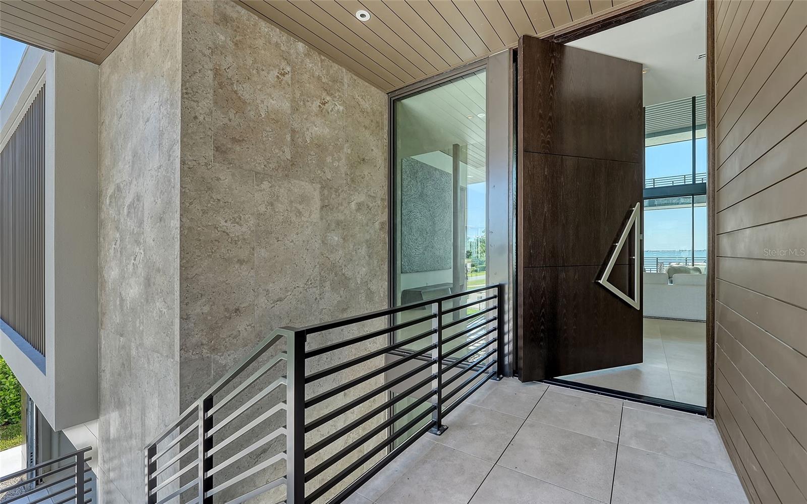 A4665863 Property Photo