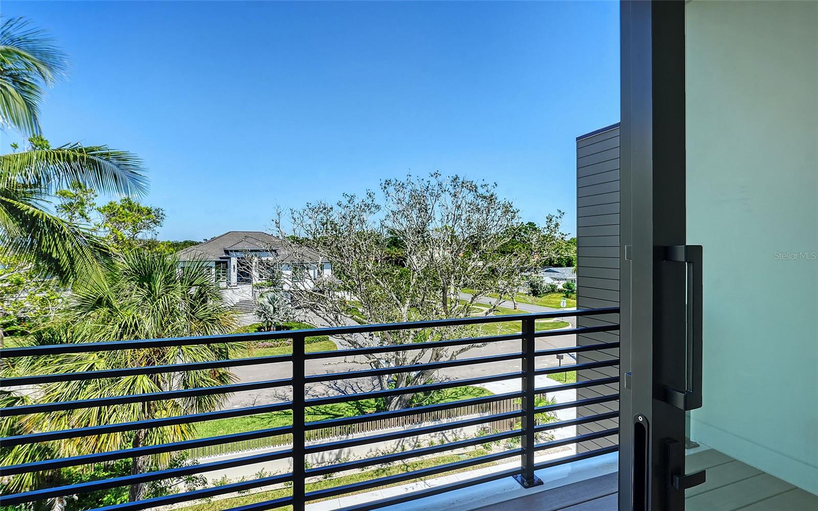 A4665863 Property Photo