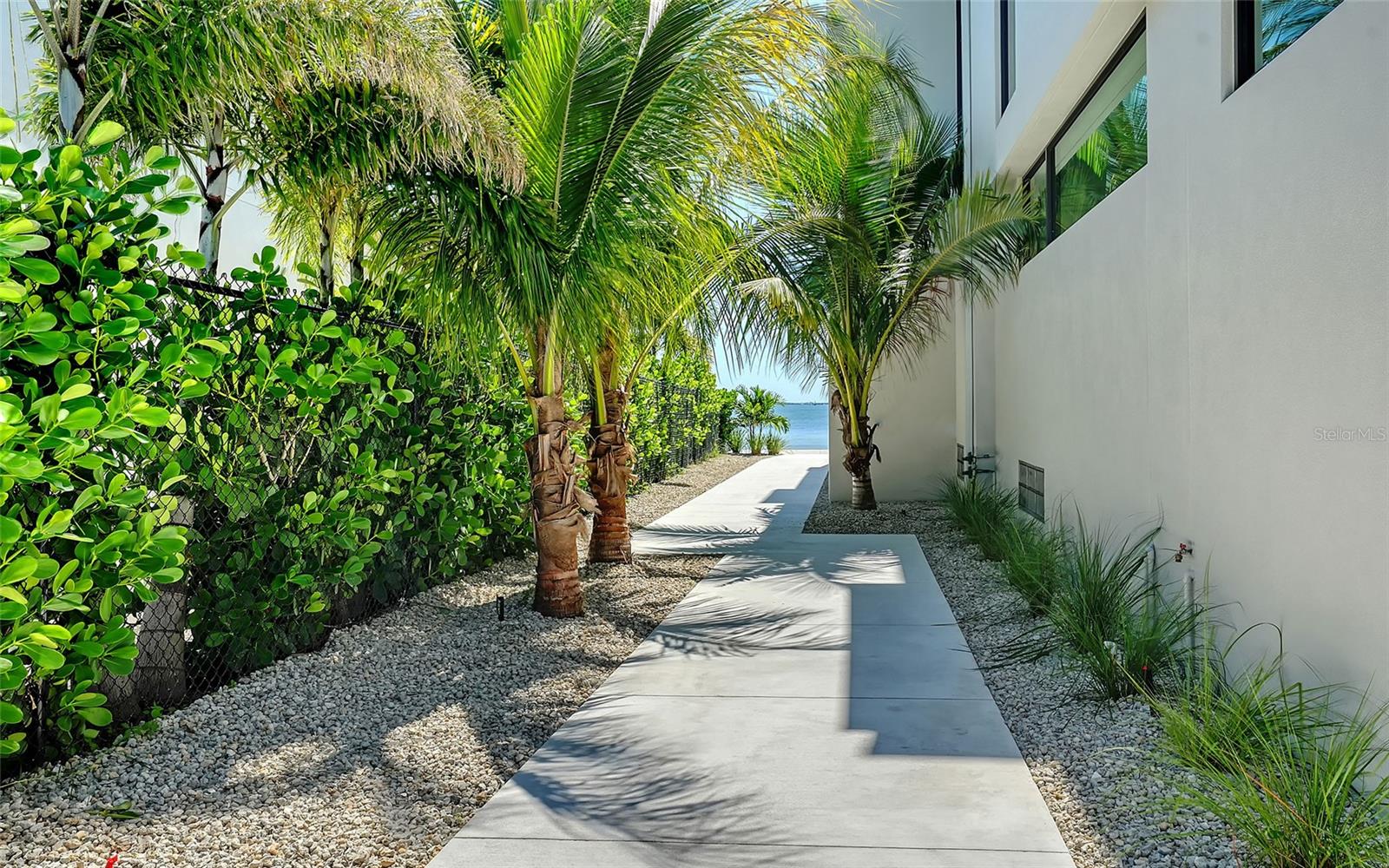 A4665863 Property Photo
