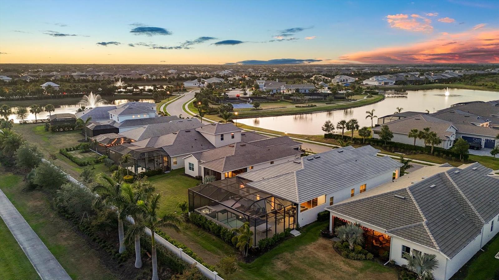 8195 REDONDA LOOP, LAKEWOOD RANCH, FL, 34202