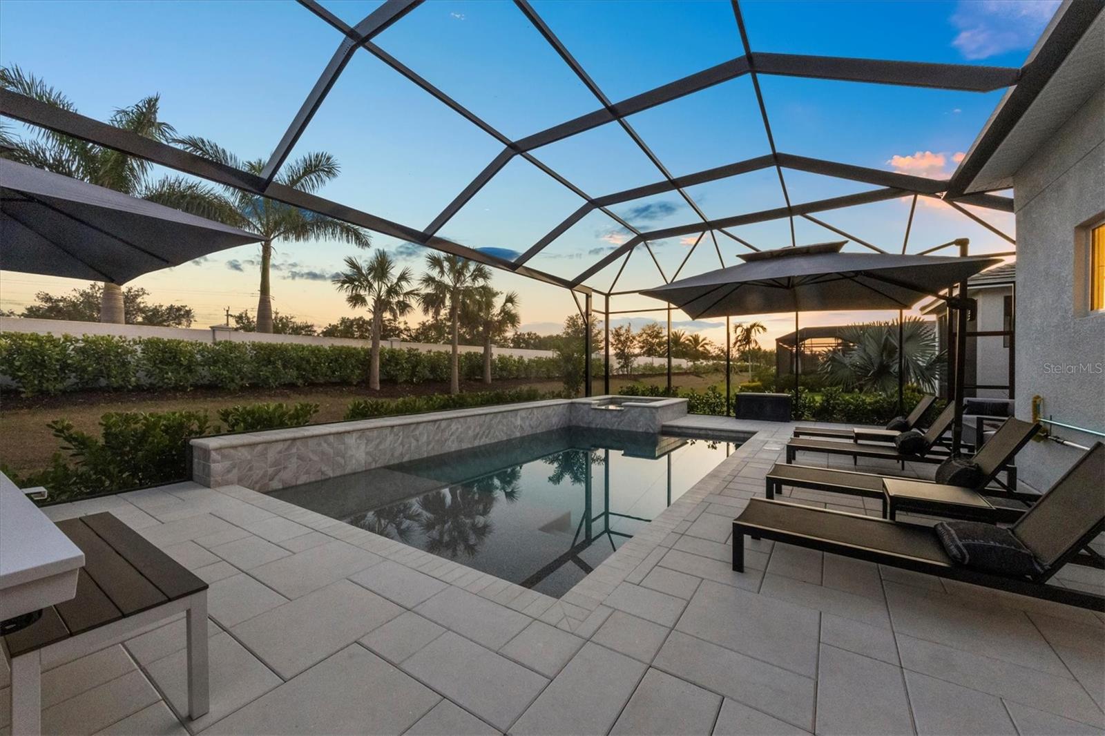 8195 REDONDA LOOP, LAKEWOOD RANCH, FL, 34202