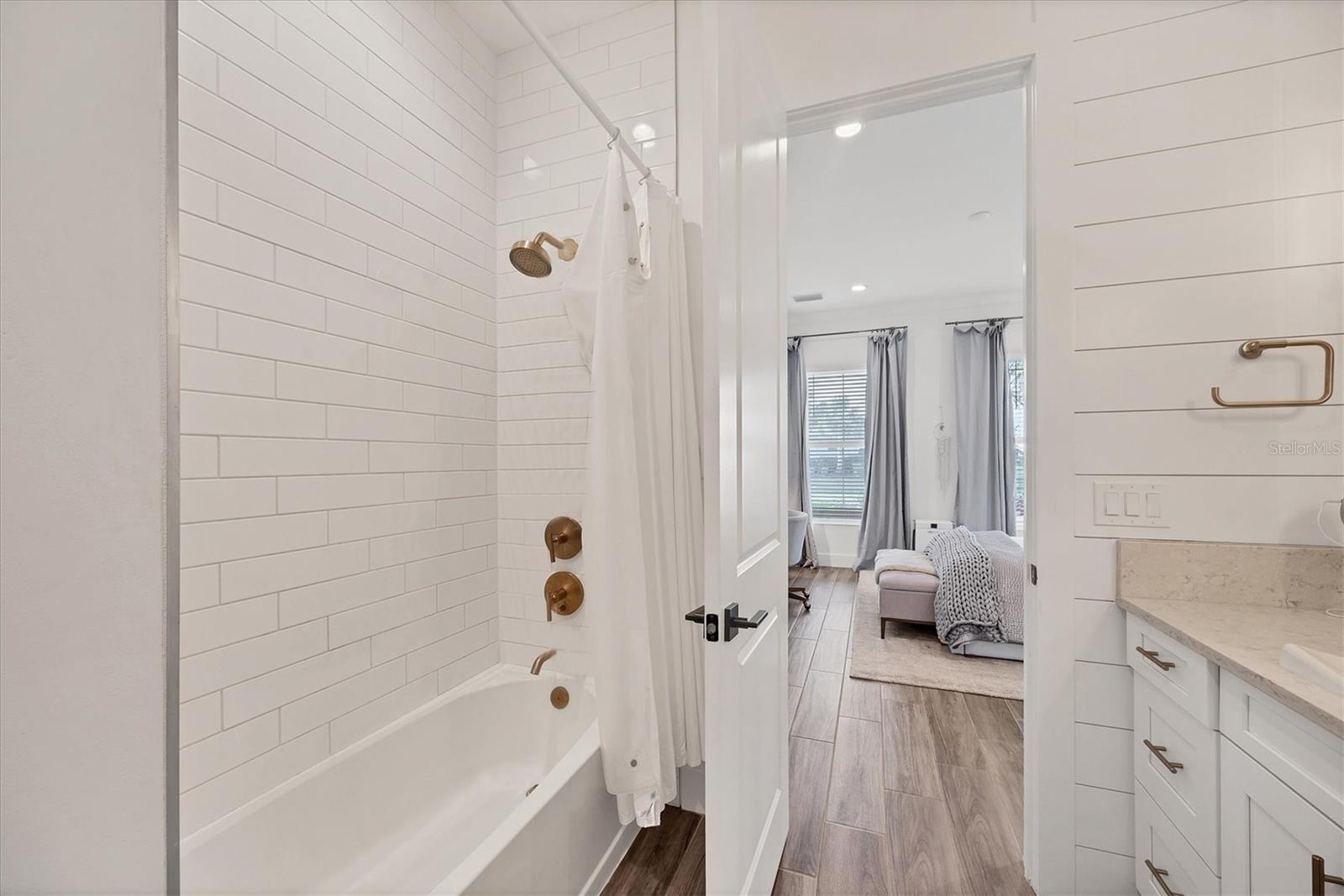 8195 REDONDA LOOP, LAKEWOOD RANCH, FL, 34202