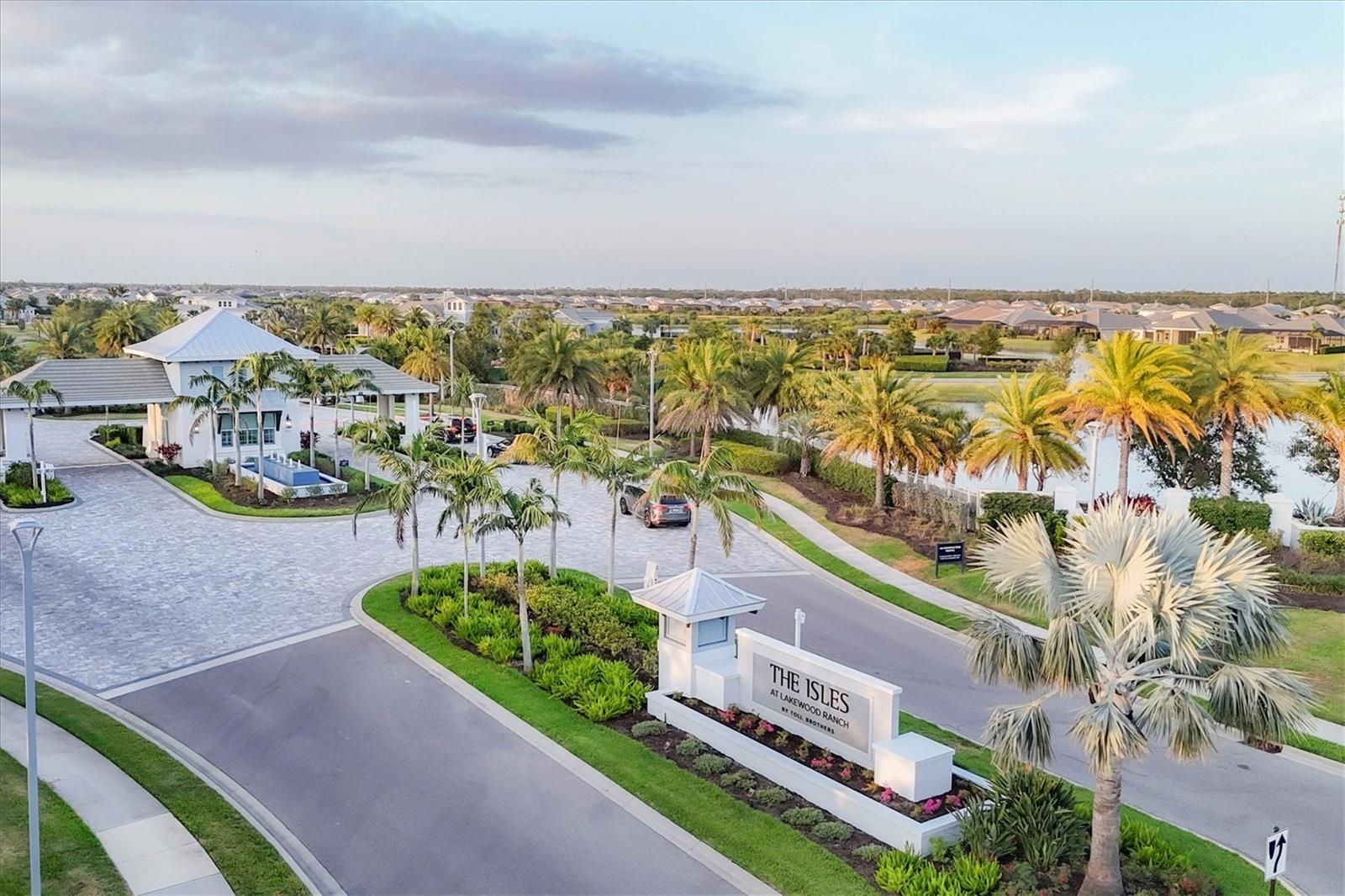 8195 REDONDA LOOP, LAKEWOOD RANCH, FL, 34202