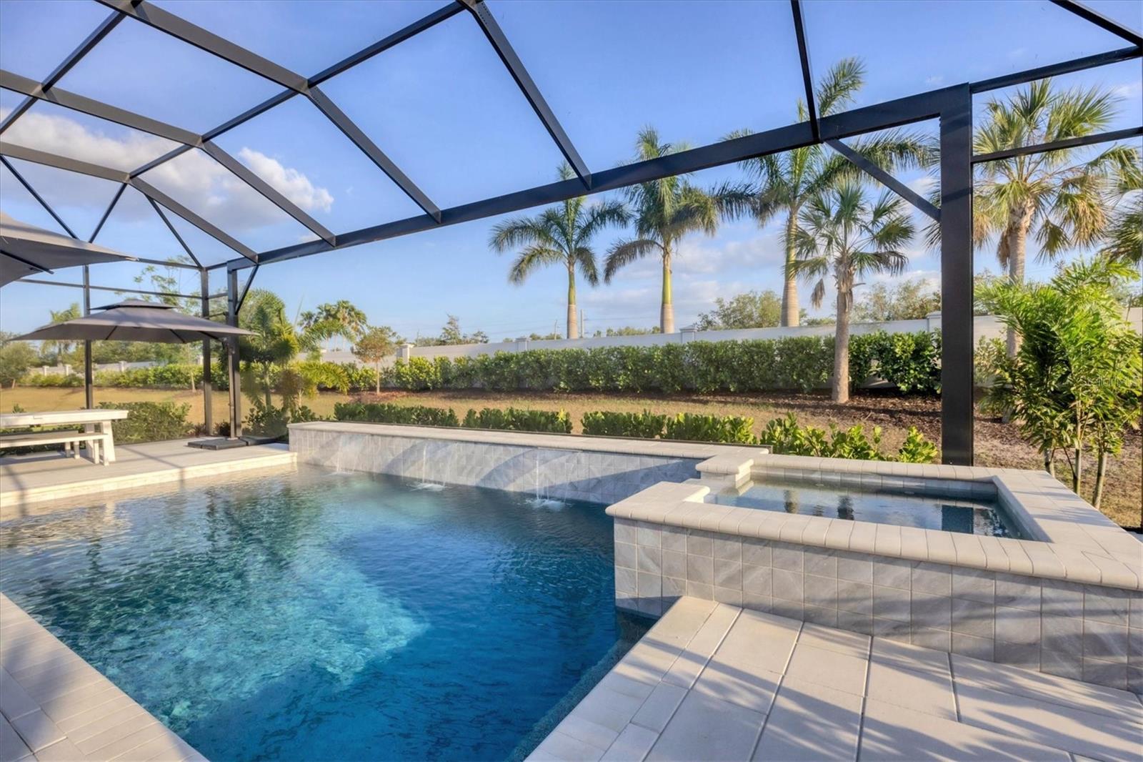 8195 REDONDA LOOP, LAKEWOOD RANCH, FL, 34202